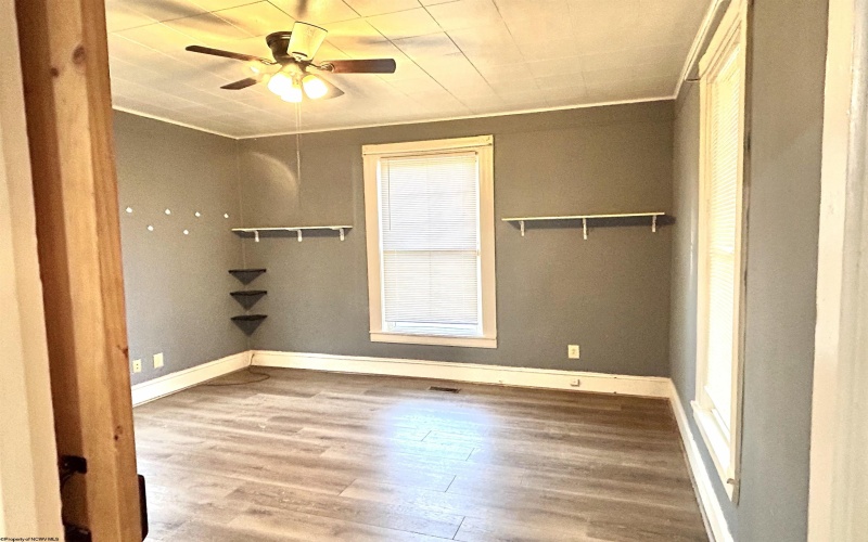 303 Rosemont Avenue, Clarksburg, West Virginia 26301, 5 Bedroom Bedrooms, 10 Room Rooms,3 BathroomBathrooms,Single Family Detached,For Sale,Rosemont,0,10166878