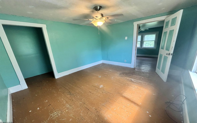 635 Apple Valley Road, Fairmont, West Virginia 26554-0000, 2 Bedroom Bedrooms, 7 Room Rooms,1 BathroomBathrooms,Single Family Detached,For Sale,Apple Valley,0,10166904