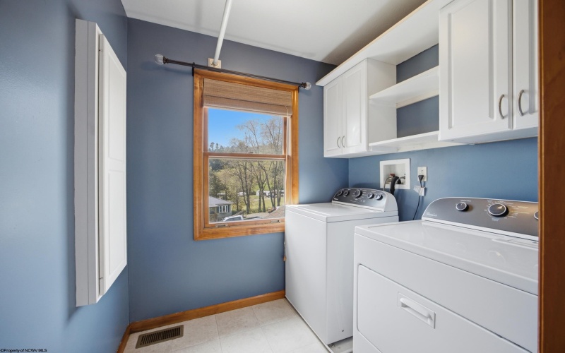 168 Tygart Drive, Philippi, West Virginia 26416, 3 Bedroom Bedrooms, 7 Room Rooms,2 BathroomBathrooms,Single Family Detached,For Sale,Tygart,0,10166902