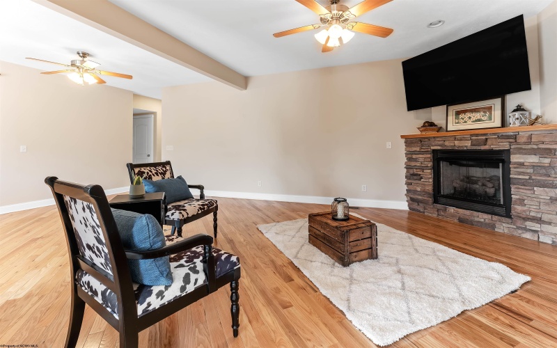 20 Turnstone Drive, Morgantown, West Virginia 26505, 3 Bedroom Bedrooms, 7 Room Rooms,3 BathroomBathrooms,Single Family Attached,For Sale,Turnstone,0,10166912