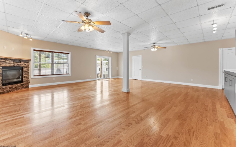 20 Turnstone Drive, Morgantown, West Virginia 26505, 3 Bedroom Bedrooms, 7 Room Rooms,3 BathroomBathrooms,Single Family Attached,For Sale,Turnstone,0,10166912