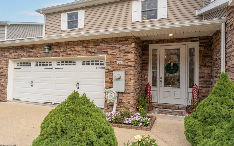 20 Turnstone Drive, Morgantown, West Virginia 26505, 3 Bedroom Bedrooms, 7 Room Rooms,3 BathroomBathrooms,Single Family Attached,For Sale,Turnstone,0,10166912