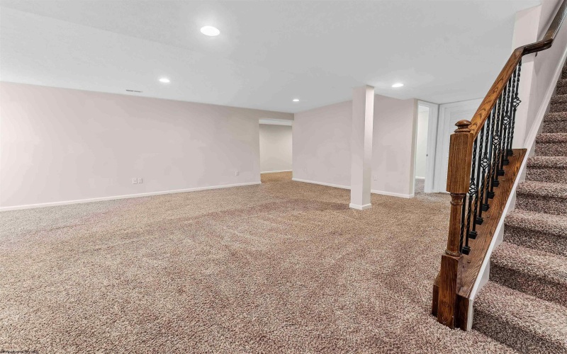 64 Falling Water Lane, Morgantown, West Virginia 26508, 4 Bedroom Bedrooms, 10 Room Rooms,5 BathroomBathrooms,Residential Rentals,For Rent,Falling Water,0,10166907
