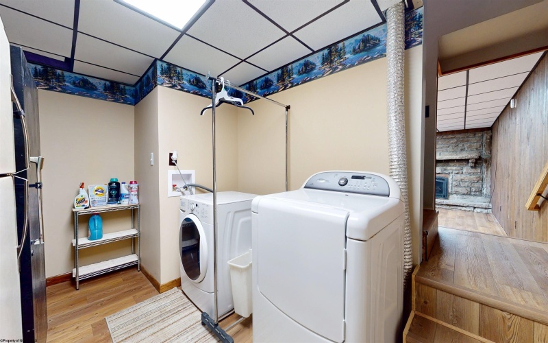 679 Old Monongah Road, Fairmont, West Virginia 26554, 4 Bedroom Bedrooms, 10 Room Rooms,2 BathroomBathrooms,Single Family Detached,For Sale,Old Monongah,0,10166922