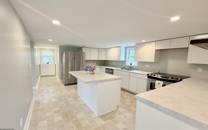 18968 Veterans Memorial Highway, Kingwood, West Virginia 26537, 2 Bedroom Bedrooms, 5 Room Rooms,1 BathroomBathrooms,Single Family Detached,For Sale,Veterans Memorial,0,10166921