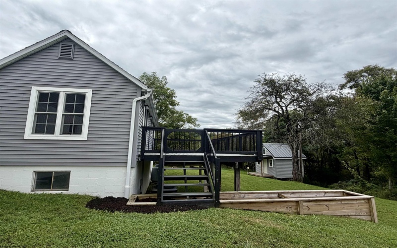 18968 Veterans Memorial Highway, Kingwood, West Virginia 26537, 2 Bedroom Bedrooms, 5 Room Rooms,1 BathroomBathrooms,Single Family Detached,For Sale,Veterans Memorial,0,10166921