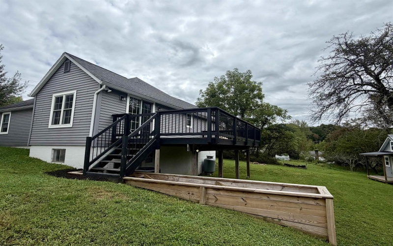 18968 Veterans Memorial Highway, Kingwood, West Virginia 26537, 2 Bedroom Bedrooms, 5 Room Rooms,1 BathroomBathrooms,Single Family Detached,For Sale,Veterans Memorial,0,10166921