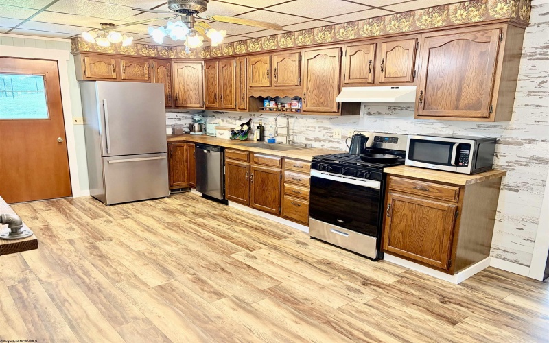 29 Pleasant View Road, Rivesville, West Virginia 26588, 3 Bedroom Bedrooms, 5 Room Rooms,2 BathroomBathrooms,Single Family Detached,For Sale,Pleasant View,0,10166905