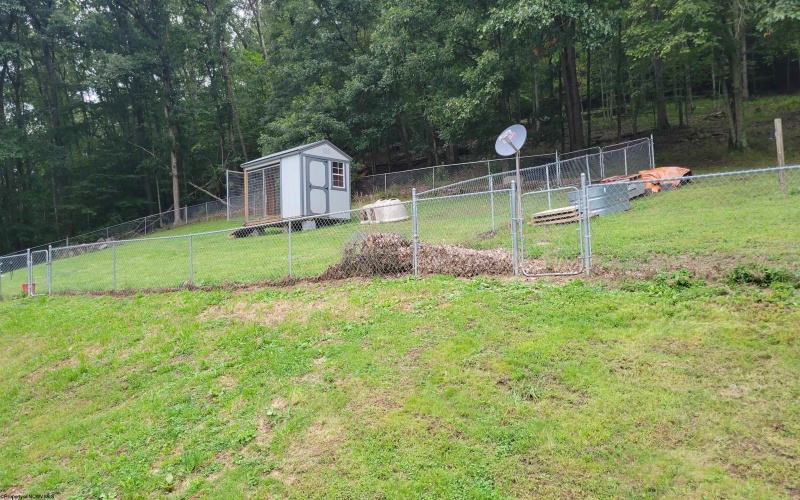 1891 Pricketts Creek Road, Fairmont, West Virginia 26554, 3 Bedroom Bedrooms, 8 Room Rooms,2 BathroomBathrooms,Single Family Detached,For Sale,Pricketts Creek,0,10166909