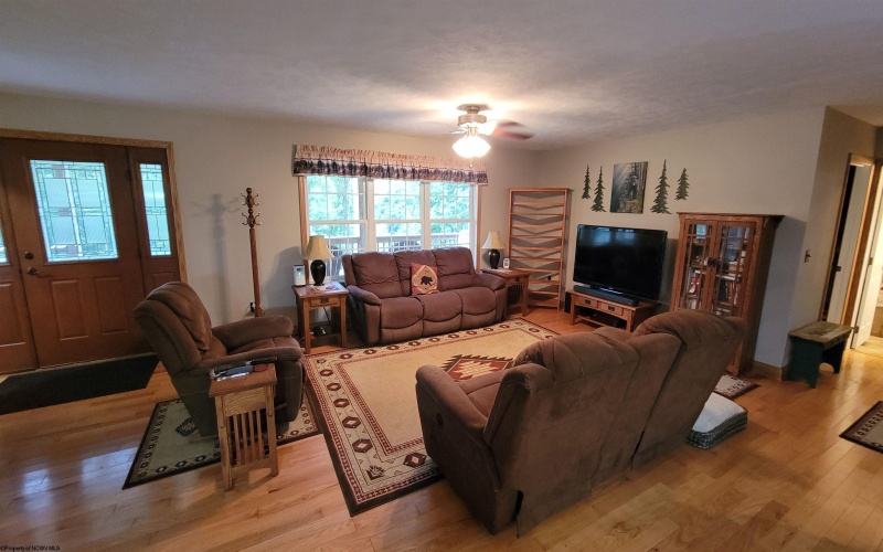 1891 Pricketts Creek Road, Fairmont, West Virginia 26554, 3 Bedroom Bedrooms, 8 Room Rooms,2 BathroomBathrooms,Single Family Detached,For Sale,Pricketts Creek,0,10166909