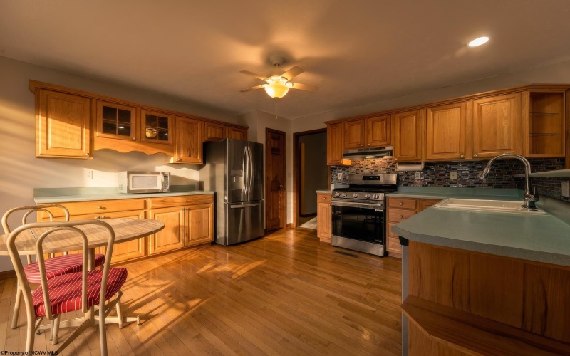 404 Cedar Lane, Morgantown, West Virginia 26508, 3 Bedroom Bedrooms, 7 Room Rooms,3 BathroomBathrooms,Single Family Detached,For Sale,Cedar,0,10166913