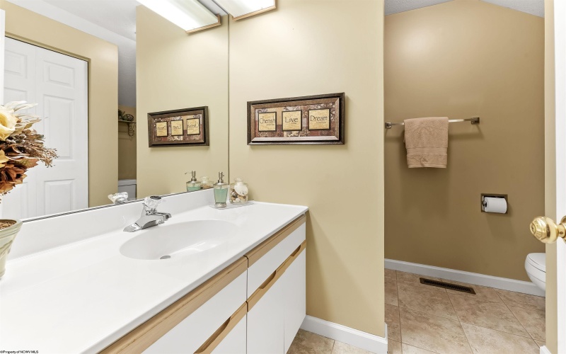 4001 Morningside Way, Morgantown, West Virginia 26505, 3 Bedroom Bedrooms, 6 Room Rooms,3 BathroomBathrooms,Single Family Detached,For Sale,Morningside,0,10166910
