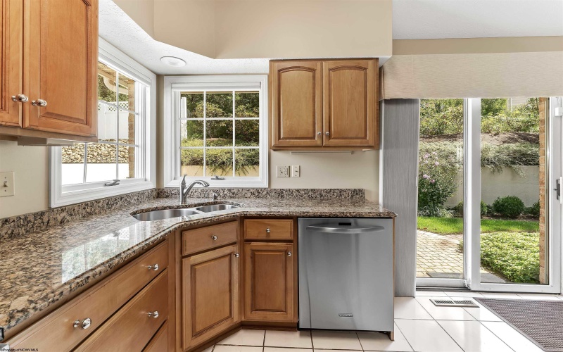 4001 Morningside Way, Morgantown, West Virginia 26505, 3 Bedroom Bedrooms, 6 Room Rooms,3 BathroomBathrooms,Single Family Detached,For Sale,Morningside,0,10166910