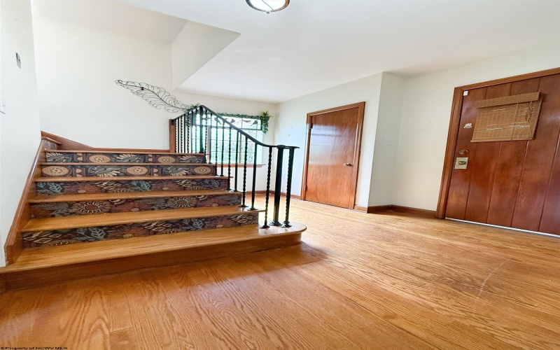 1038 Sunset Drive, Fairmont, West Virginia 26554, 3 Bedroom Bedrooms, 7 Room Rooms,1 BathroomBathrooms,Single Family Detached,For Sale,Sunset,0,10166908