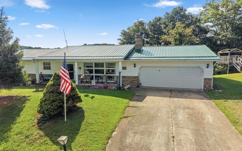 129 Forest View Drive, Buckhannon, West Virginia 26201, 3 Bedroom Bedrooms, 7 Room Rooms,2 BathroomBathrooms,Single Family Detached,For Sale,Forest View,0,10166917