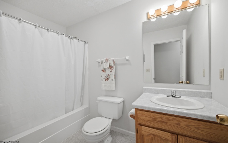 107 Juniper Lane, Fairmont, West Virginia 26554, 3 Bedroom Bedrooms, 7 Room Rooms,2 BathroomBathrooms,Single Family Detached,For Sale,Juniper,0,10166906