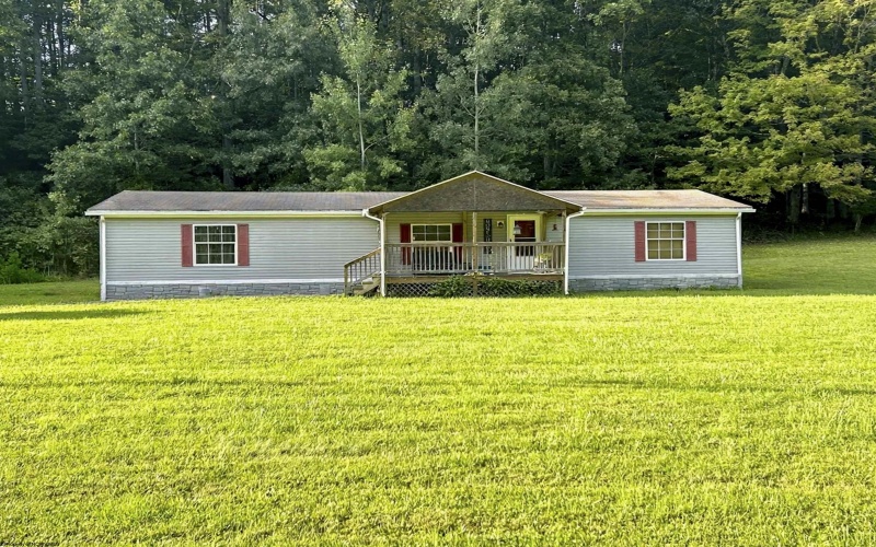 639 Burns Farm Road, Grafton, West Virginia 26354-8710, 3 Bedroom Bedrooms, 7 Room Rooms,2 BathroomBathrooms,Single Family Detached,For Sale,Burns Farm,0,10166925