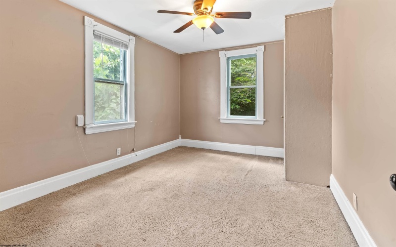 428 Van Gilder Street, Morgantown, West Virginia 26505, 3 Bedroom Bedrooms, 6 Room Rooms,2 BathroomBathrooms,Single Family Detached,For Sale,Van Gilder,0,10165429