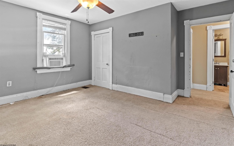 428 Van Gilder Street, Morgantown, West Virginia 26505, 3 Bedroom Bedrooms, 6 Room Rooms,2 BathroomBathrooms,Single Family Detached,For Sale,Van Gilder,0,10165429