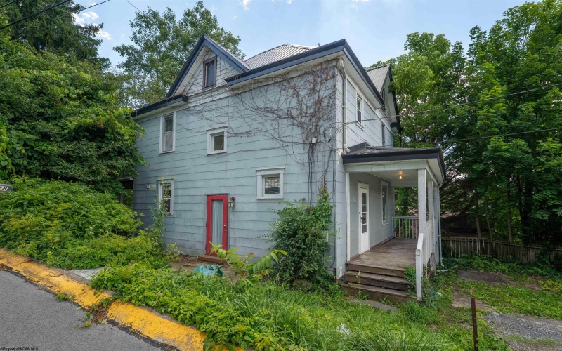 428 Van Gilder Street, Morgantown, West Virginia 26505, 3 Bedroom Bedrooms, 6 Room Rooms,2 BathroomBathrooms,Single Family Detached,For Sale,Van Gilder,0,10165429