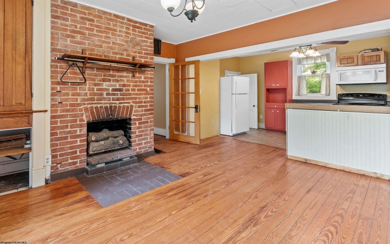 428 Van Gilder Street, Morgantown, West Virginia 26505, 3 Bedroom Bedrooms, 6 Room Rooms,2 BathroomBathrooms,Single Family Detached,For Sale,Van Gilder,0,10165429