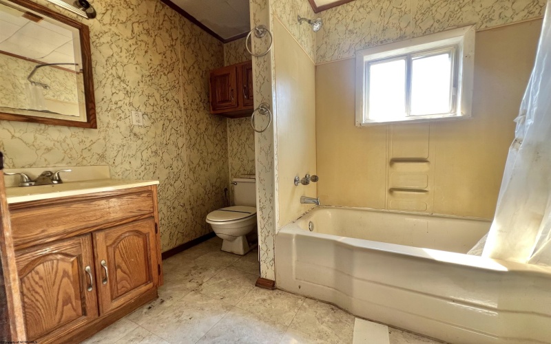 228 Main Street, Worthington, West Virginia 26591, 3 Bedroom Bedrooms, 7 Room Rooms,2 BathroomBathrooms,Single Family Detached,For Sale,Main,0,10166926