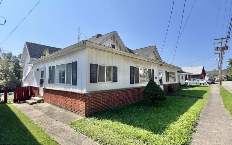 228 Main Street, Worthington, West Virginia 26591, 3 Bedroom Bedrooms, 7 Room Rooms,2 BathroomBathrooms,Single Family Detached,For Sale,Main,0,10166926