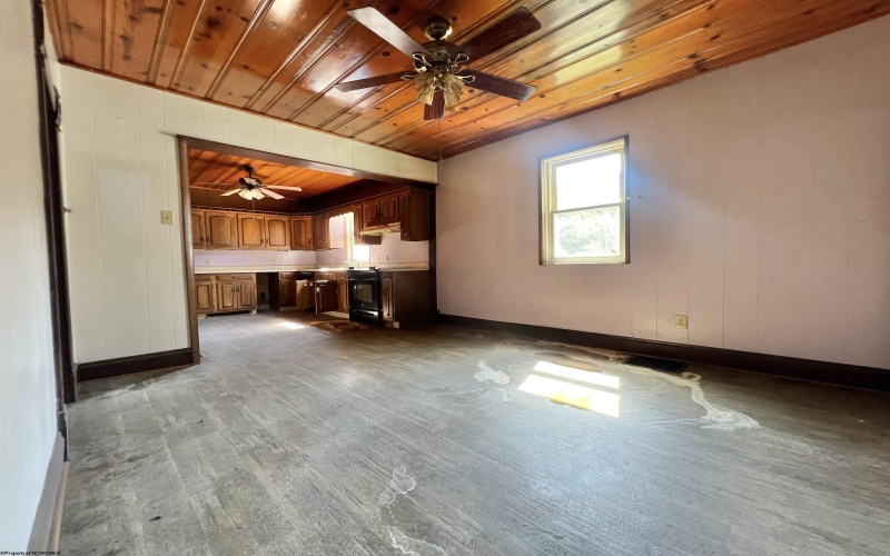 228 Main Street, Worthington, West Virginia 26591, 3 Bedroom Bedrooms, 7 Room Rooms,2 BathroomBathrooms,Single Family Detached,For Sale,Main,0,10166926
