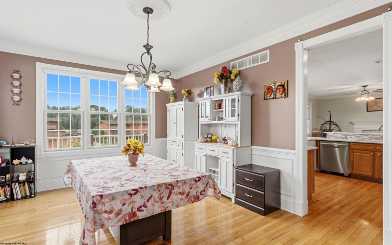 932 Suncrest Place, Morgantown, West Virginia 26505, 5 Bedroom Bedrooms, 13 Room Rooms,3 BathroomBathrooms,Single Family Detached,For Sale,Suncrest,0,10166927