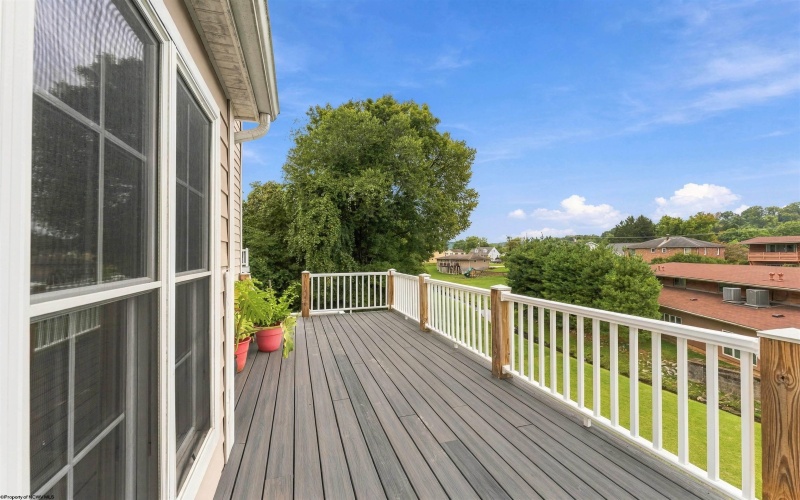 932 Suncrest Place, Morgantown, West Virginia 26505, 5 Bedroom Bedrooms, 13 Room Rooms,3 BathroomBathrooms,Single Family Detached,For Sale,Suncrest,0,10166927