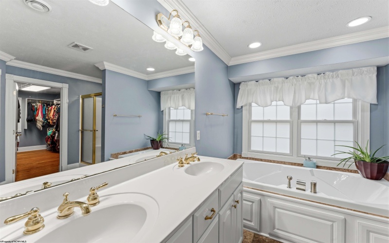 932 Suncrest Place, Morgantown, West Virginia 26505, 5 Bedroom Bedrooms, 13 Room Rooms,3 BathroomBathrooms,Single Family Detached,For Sale,Suncrest,0,10166927