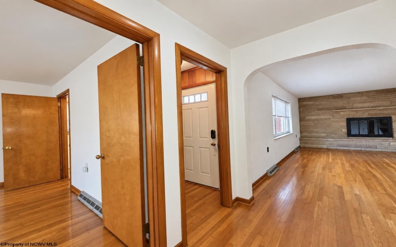 129 Lexington Avenue, Westover, West Virginia 26501, 3 Bedroom Bedrooms, 8 Room Rooms,2 BathroomBathrooms,Single Family Detached,For Sale,Lexington,0,10166930 129 Lexington Avenue, Westover, West Virginia 26501, 3 Bedroom Bedrooms, 8 Room Rooms,2 BathroomBathrooms,Single Family Detached,For Sale,Lexington,0,10166930
