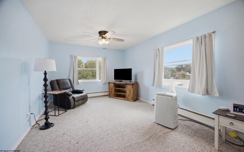 314 Vermont Avenue, Clarksburg, West Virginia 26301-3861, 4 Bedroom Bedrooms, 8 Room Rooms,3 BathroomBathrooms,Single Family Detached,For Sale,Vermont,0,10166953