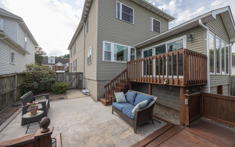 314 Vermont Avenue, Clarksburg, West Virginia 26301-3861, 4 Bedroom Bedrooms, 8 Room Rooms,3 BathroomBathrooms,Single Family Detached,For Sale,Vermont,0,10166953