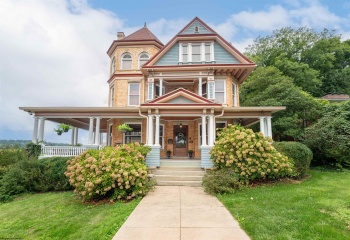 515 Grand Street, Morgantown, West Virginia 26501, 5 Bedroom Bedrooms, 13 Room Rooms,4 BathroomBathrooms,Single Family Detached,For Sale,Grand,0,10166935