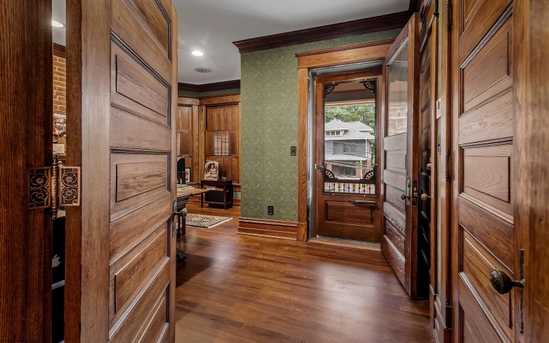 515 Grand Street, Morgantown, West Virginia 26501, 5 Bedroom Bedrooms, 13 Room Rooms,4 BathroomBathrooms,Single Family Detached,For Sale,Grand,0,10166935
