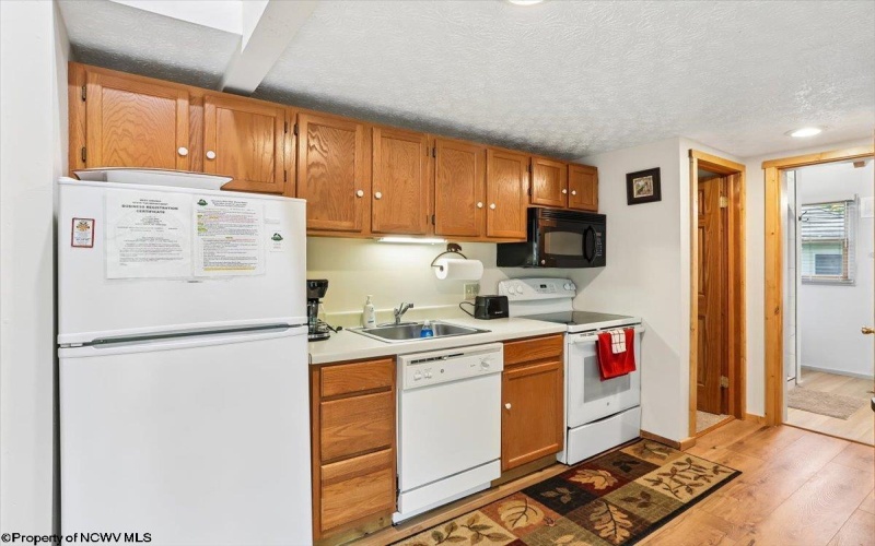 40 Whitetail Way, Davis, West Virginia 26260, 2 Bedroom Bedrooms, 4 Room Rooms,1 BathroomBathrooms,Single Family Detached,For Sale,Whitetail,0,10166934