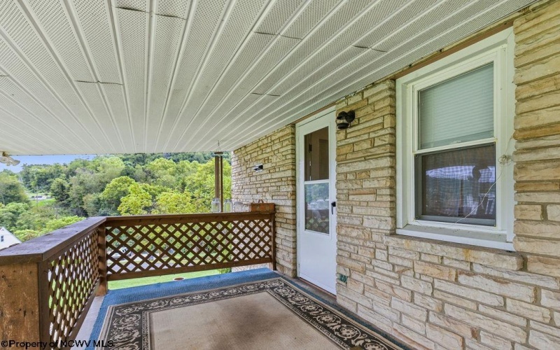 406 Thomas Avenue, Nutter Fort, West Virginia 26301, 4 Bedroom Bedrooms, 7 Room Rooms,1 BathroomBathrooms,Single Family Detached,For Sale,Thomas,0,10166936