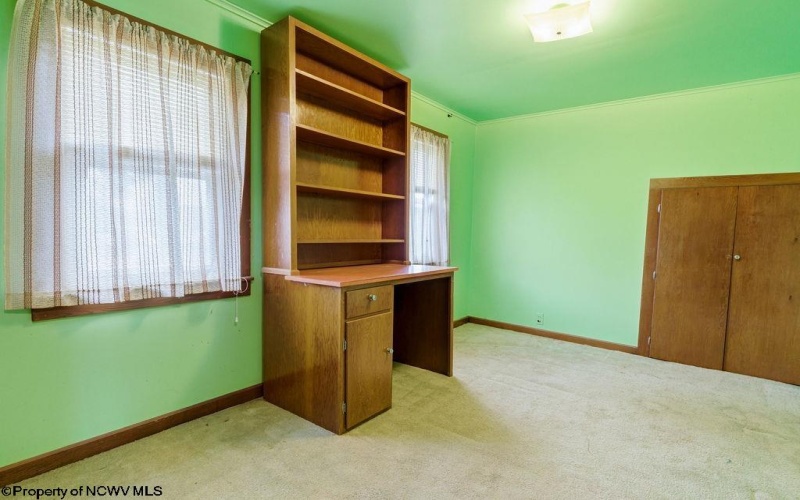 406 Thomas Avenue, Nutter Fort, West Virginia 26301, 4 Bedroom Bedrooms, 7 Room Rooms,1 BathroomBathrooms,Single Family Detached,For Sale,Thomas,0,10166936