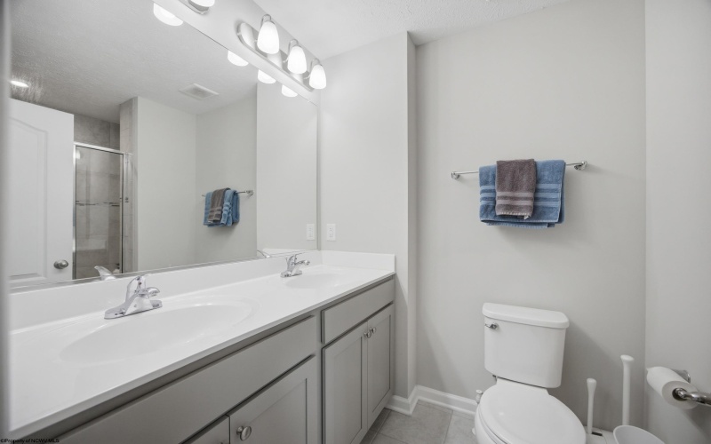 24 Dover Court, Bridgeport, West Virginia 26330, 3 Bedroom Bedrooms, 6 Room Rooms,2 BathroomBathrooms,Single Family Attached,For Sale,Dover,0,10166952