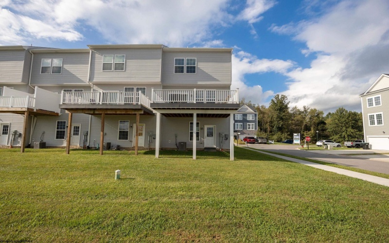 24 Dover Court, Bridgeport, West Virginia 26330, 3 Bedroom Bedrooms, 6 Room Rooms,2 BathroomBathrooms,Single Family Attached,For Sale,Dover,0,10166952