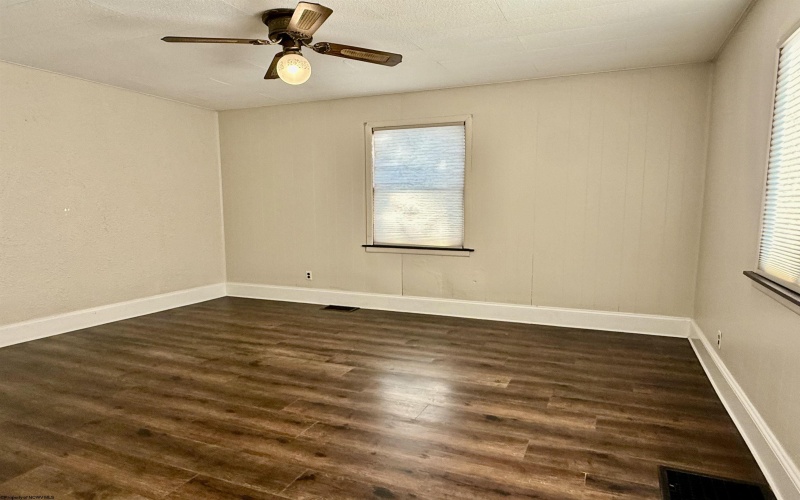1129 Speedway Avenue, Fairmont, West Virginia 26554, 2 Bedroom Bedrooms, 5 Room Rooms,1 BathroomBathrooms,Single Family Detached,For Sale,Speedway,0,10164962