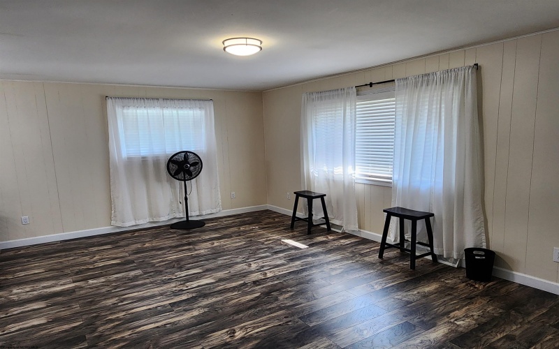 8046 Kidd Avenue, Stonewood, West Virginia 26301, 2 Bedroom Bedrooms, 5 Room Rooms,2 BathroomBathrooms,Single Family Detached,For Sale,Kidd,0,10166942