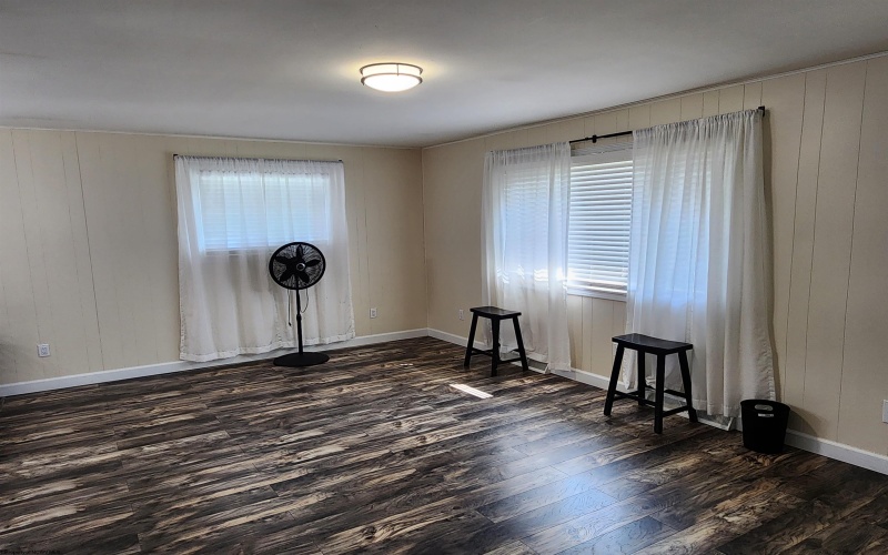 8046 Kidd Avenue, Stonewood, West Virginia 26301, 2 Bedroom Bedrooms, 5 Room Rooms,2 BathroomBathrooms,Single Family Detached,For Sale,Kidd,0,10166942