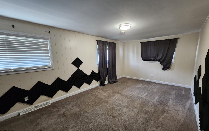 8046 Kidd Avenue, Stonewood, West Virginia 26301, 2 Bedroom Bedrooms, 5 Room Rooms,2 BathroomBathrooms,Single Family Detached,For Sale,Kidd,0,10166942