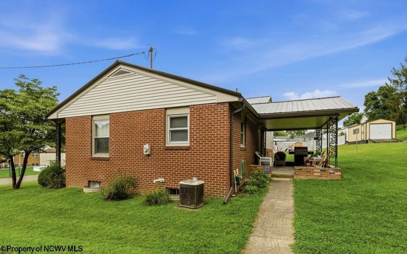 101 Ash Street, Shinnston, West Virginia 26431, 4 Bedroom Bedrooms, 11 Room Rooms,1 BathroomBathrooms,Single Family Detached,For Sale,Ash,0,10166945