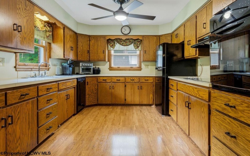 101 Ash Street, Shinnston, West Virginia 26431, 4 Bedroom Bedrooms, 11 Room Rooms,1 BathroomBathrooms,Single Family Detached,For Sale,Ash,0,10166945