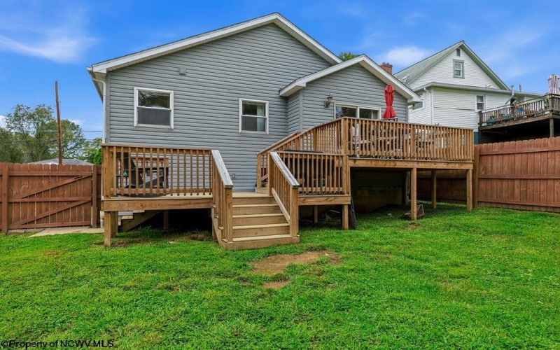 434 James Street, Bridgeport, West Virginia 26330, 3 Bedroom Bedrooms, 5 Room Rooms,2 BathroomBathrooms,Single Family Detached,For Sale,James,0,10166943