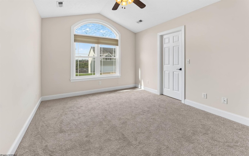 22 Amber Ridge Drive, Morgantown, West Virginia 26508, 3 Bedroom Bedrooms, 6 Room Rooms,2 BathroomBathrooms,Single Family Detached,For Sale,Amber Ridge,0,10166940