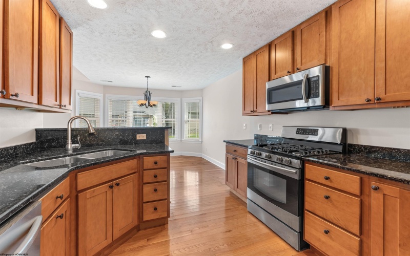 22 Amber Ridge Drive, Morgantown, West Virginia 26508, 3 Bedroom Bedrooms, 6 Room Rooms,2 BathroomBathrooms,Single Family Detached,For Sale,Amber Ridge,0,10166940